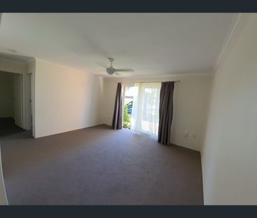 6/104 Oxley Ave, Woody Point, Qld 4019 - Photo 5