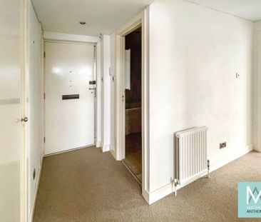 Grand Avenue, Worthing - Photo 1