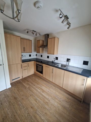 1 Bed Flat, Goldhawk Road, W12 - Photo 4