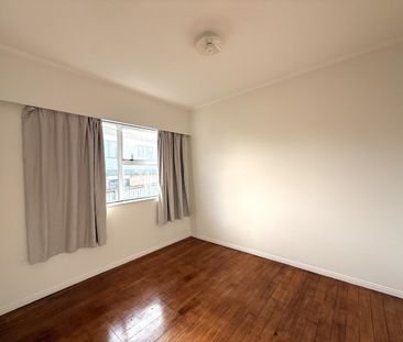 Easy Living in Papatoetoe - Photo 5