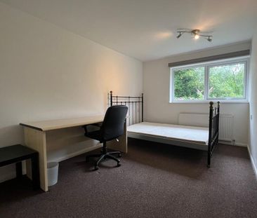 4 bedroom terraced house to rent - Photo 4