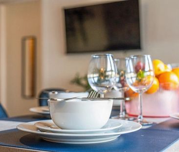 Oxford Street - Photo 6