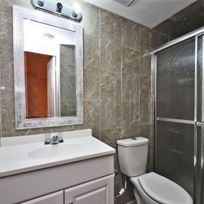 For Lease - 5689 Sidmouth Street Unit# Lower, Mississauga, Ontario - Photo 1