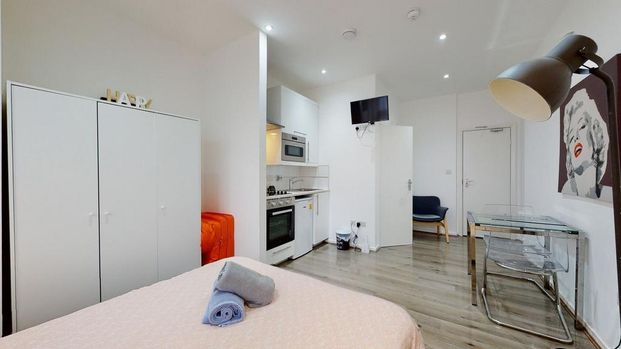 Studio to rent - Photo 1