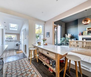 3 bedroom end of terrace house to rent - Photo 5