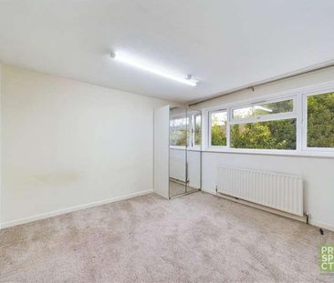 Trevelyan, Bracknell, Berkshire, RG12 - Photo 6