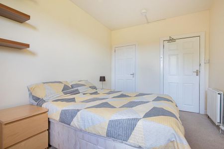 3 bedroom apartment to rent - Photo 5