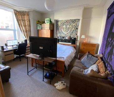 5 bedroom terraced house to rent - Photo 5