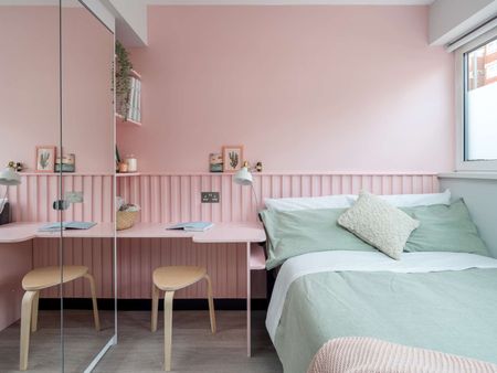 Move-in-Ready, Comfortable, Newly Renovated Flat in Battersea - Photo 4