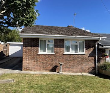 2 bedroom semi-detached bungalow to rent - Photo 2