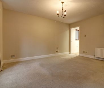 2 Bed Flat, Cramond Road North, EH4 - Photo 3