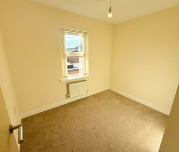 Chaucer Court, East Reach, Taunton - Photo 3