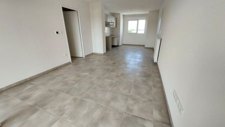 Location Appartement 3 pièces 62m² VILLENEUVE TOLOSANE 31270 - Photo 2