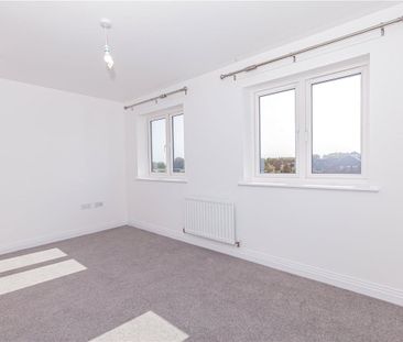 A recently built two-bedroom house featuring a private garden and d... - Photo 4