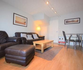 4 Bedroom Student Home - Henry Court (Near City Centre) - Photo 3