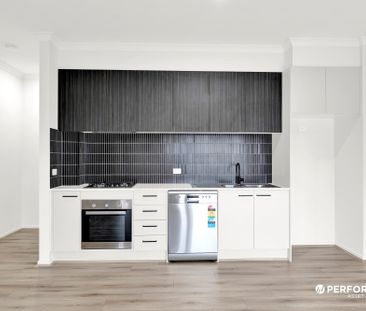 5 Laidlaw Avenue, Broadmeadows VIC 3047 - Townhouse For Rent | Domain - Photo 4