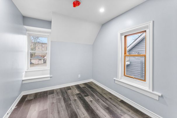 For Lease - 30 Division Street Unit# UPPER, St. Catharines, Ontario - Photo 1