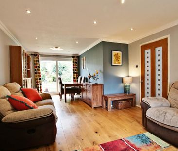 4 bedroom detached house to rent - Photo 2