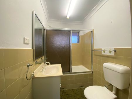 2 Bedroom Apartment!! - Photo 3