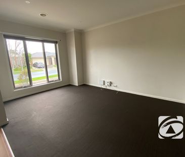 LOCATED IN POTTERS GROVE ESTATE - Photo 4