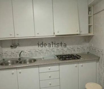 Alquiler de chalet adosado en Calle Antequera - Photo 2