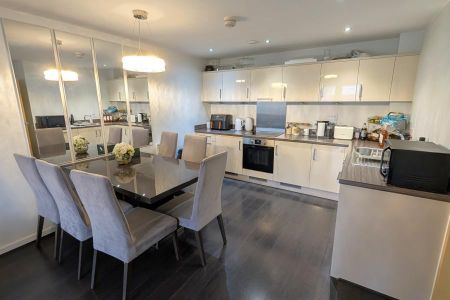 2 bedroom flat to rent - Photo 5