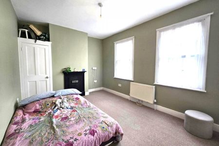 Avenue Road - Photo 3