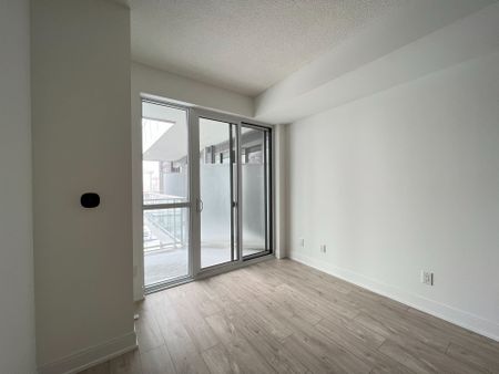 For Lease - 70 Annie Craig Drive Unit# 317, Toronto, Ontario - Photo 4