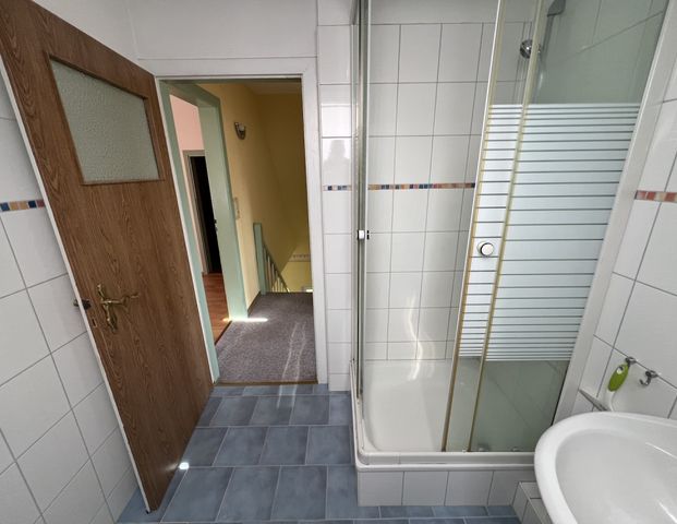 Gemütliche Doppelhaushälfte mit Sonnenterrasse – zentral und ruhig wohnen in Schortens-Heidmühle - Photo 1