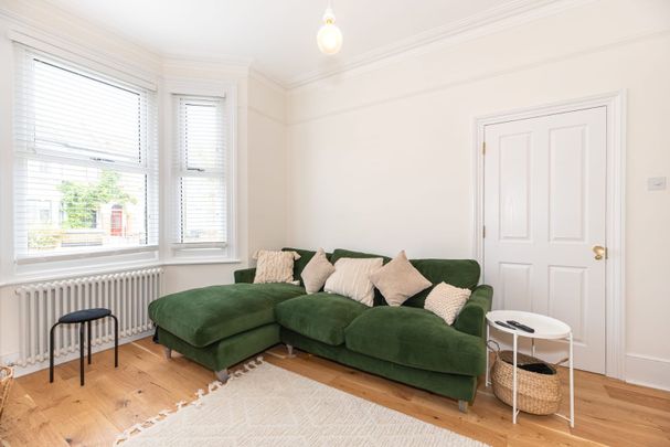 Medusa Road, London, SE6 - Photo 1