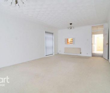 4 bedroom semi-detached house to rent - Photo 1