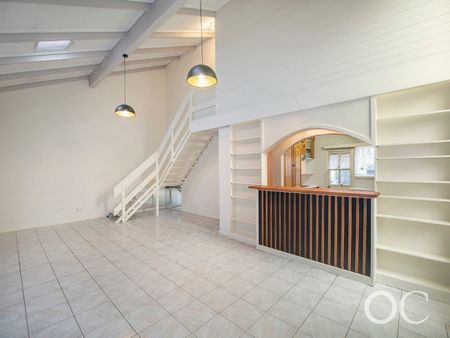 Open The Door To A Treasured City-Edge Haven on Vincent Street - Photo 2