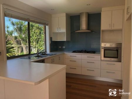 42 Vera Drive Coffs Harbour, 2450, Coffs Harbour Nsw - Photo 3