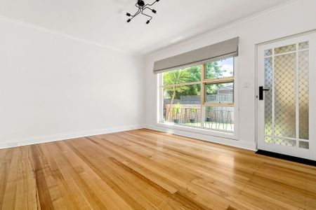 3/13 Scheele Street, Surrey Hills - Photo 2