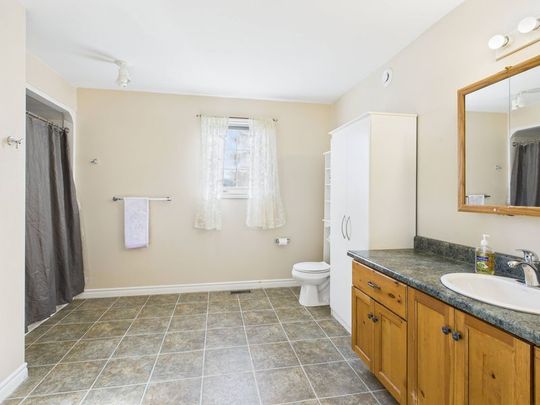 For Lease - 378 Duncan Place Unit# Upper, Kincardine, Ontario - Photo 1