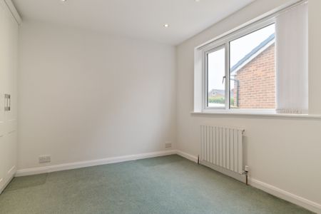 Howard Avenue, Lymm - Photo 4