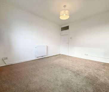 The Parade, Birchington, CT7 - Photo 6