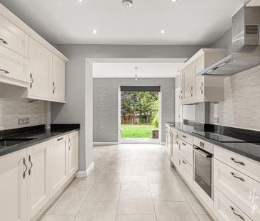 4 bedroom semi-detached house to rent - Photo 2