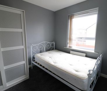 4 bedroom terraced house to rent - Photo 4