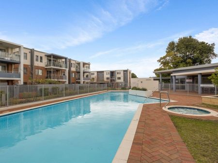 Convenient East Victoria Park Apartment! - Photo 3