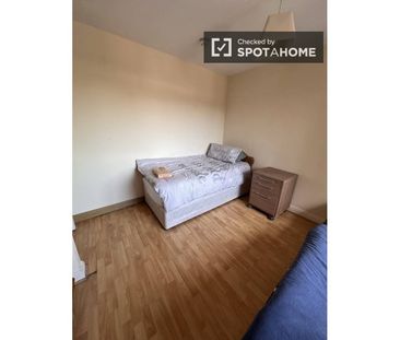 Bed for rent in 2-bedroom apartment in Dublin - Photo 6