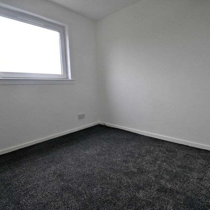 3 bedroom end of terrace house to rent - Photo 1
