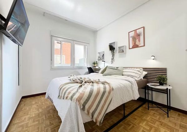 Calle Pedro Heredia, Madrid, Community of Madrid 28028