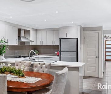 Style, Space & Location - Photo 2