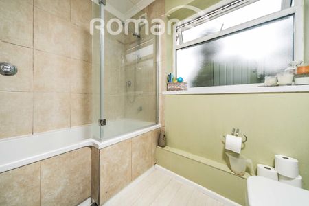 Sarum Court, Parkhouse Lane, Reading, RG30 - Photo 5