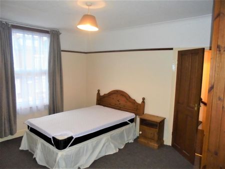 Colenso Grove, Leeds, LS11 0DG - Photo 5