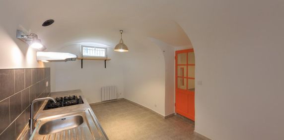 Location Appartement 1 pièce 35m² LES VANS 07140 - Photo 2