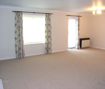 Meadows Crescent, Streamers Meadows, Honiton, Devon, EX14 - Photo 2