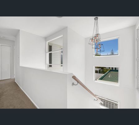 22 Norfolk Avenue, Surfers Paradise, Qld 4217 - Photo 1
