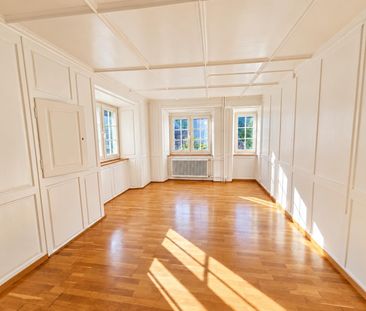 Stilvolle 2.5 ZWG Altbauwohnung in Mollis - Photo 1